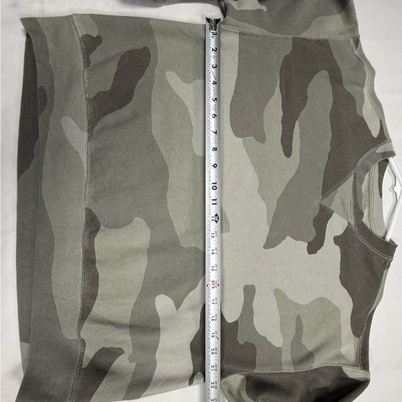 Abercrombie & Fitch Soft A&F Collection Gray and Olive Camo Crew Sweatshirt - Picture 10 of 12